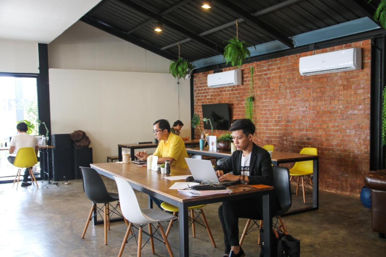The Capsule By Unionspace (Adults Only) Bangkok Exterior photo