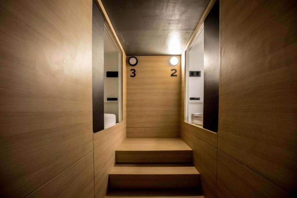 The Capsule By Unionspace (Adults Only) Bangkok Exterior photo
